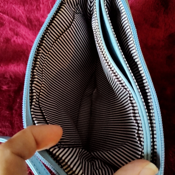 Baby blue purse with tassels multiple pockets layers zippers - Picture 5 of 5